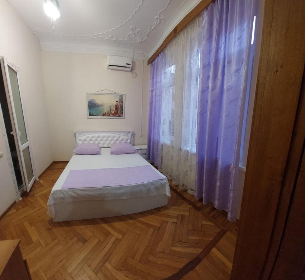 Зеленый Дворик Gagra Bagian luar foto