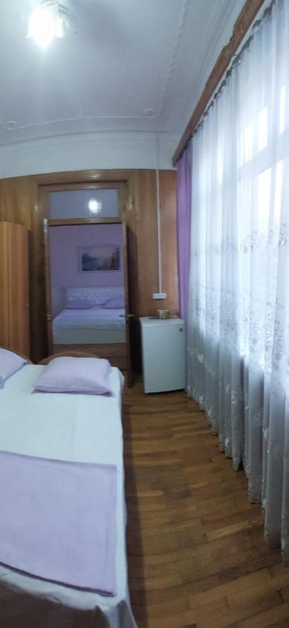 Зеленый Дворик Gagra Bagian luar foto