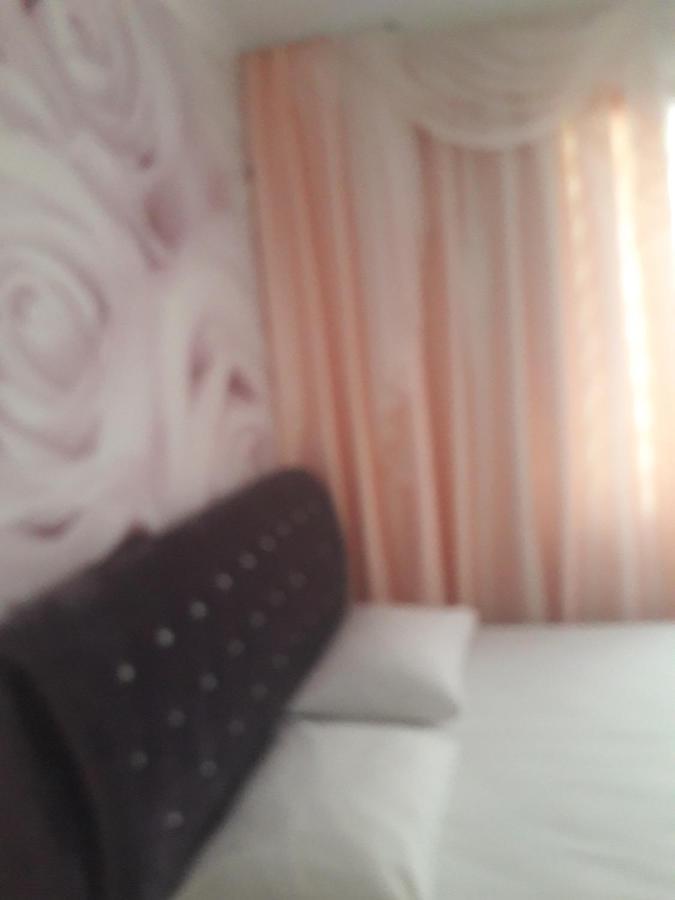 Зеленый Дворик Gagra Bagian luar foto